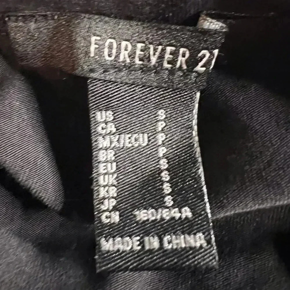 Sleeveless NY City Graphic Top S - Picture 6 of 7